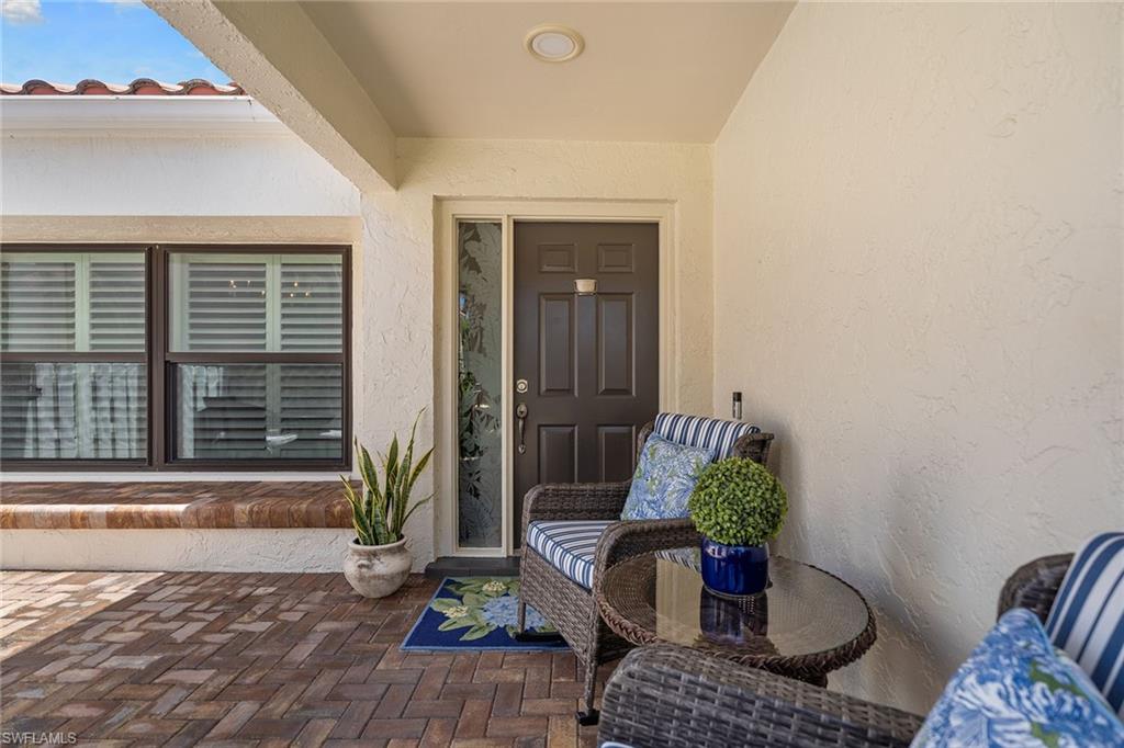 812 Reef Point CIR