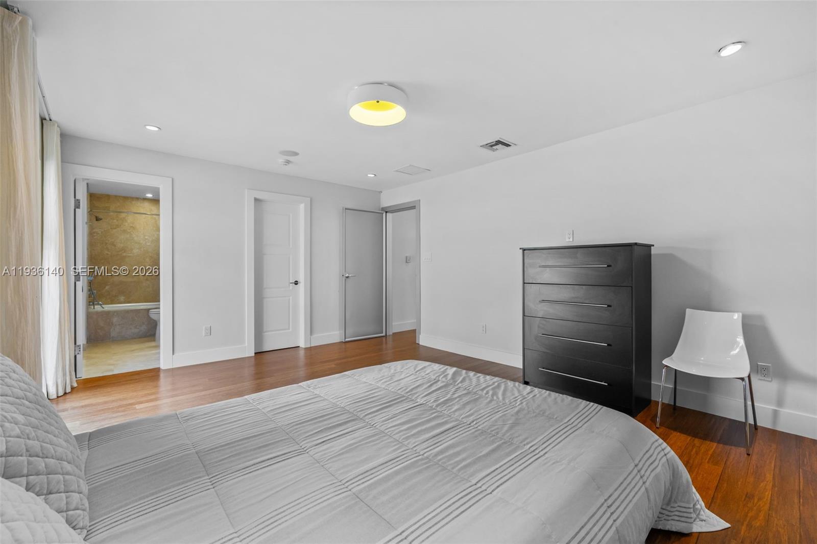 1251 Kane Concourse