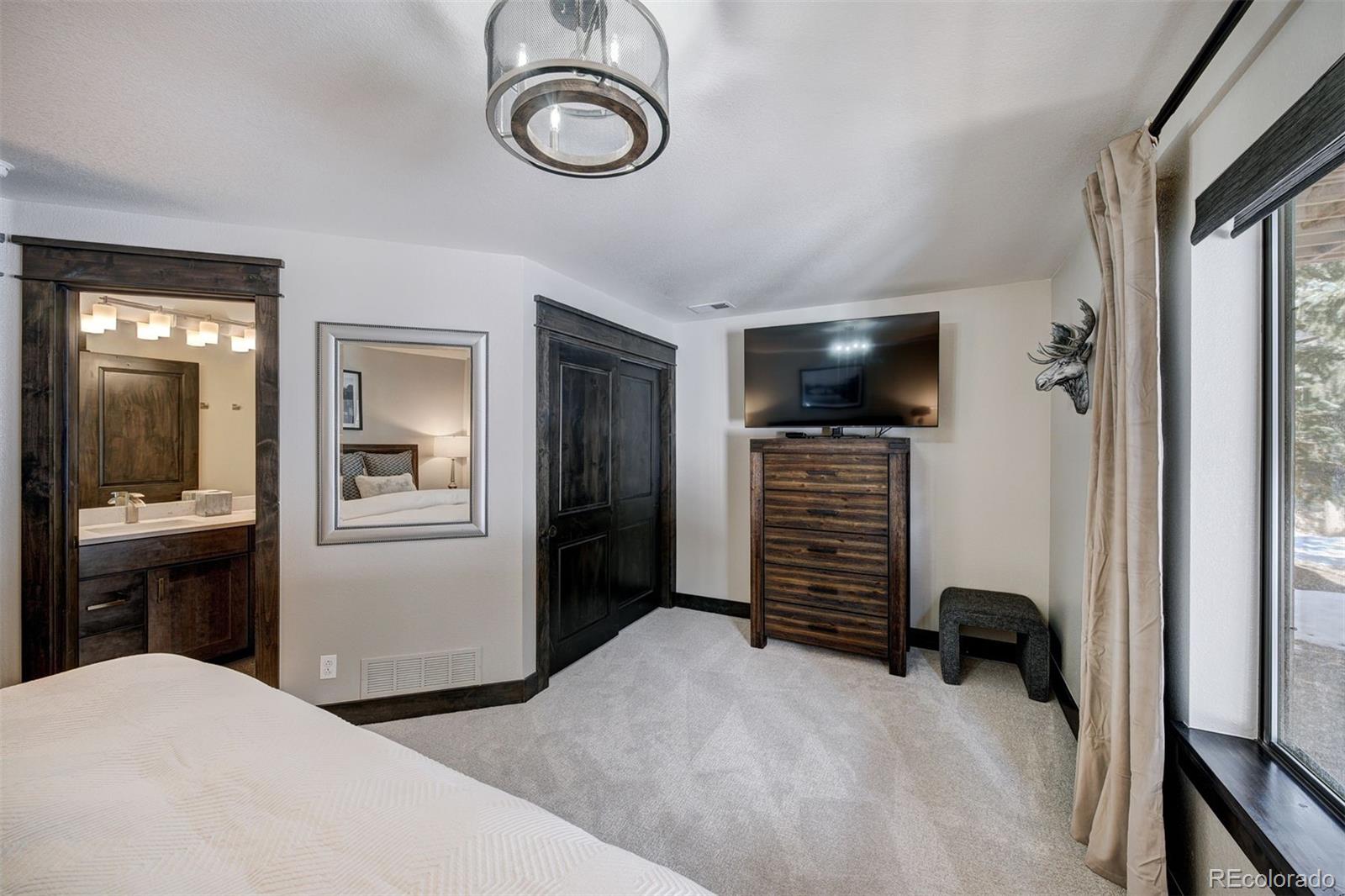 216 Village Point Drive