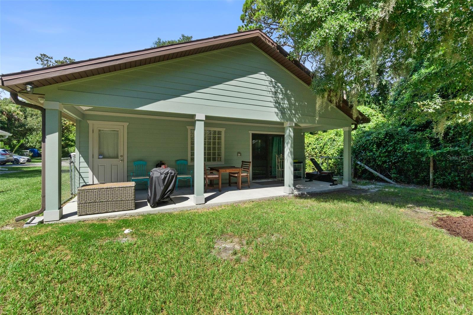 39 HERNANDEZ AVE