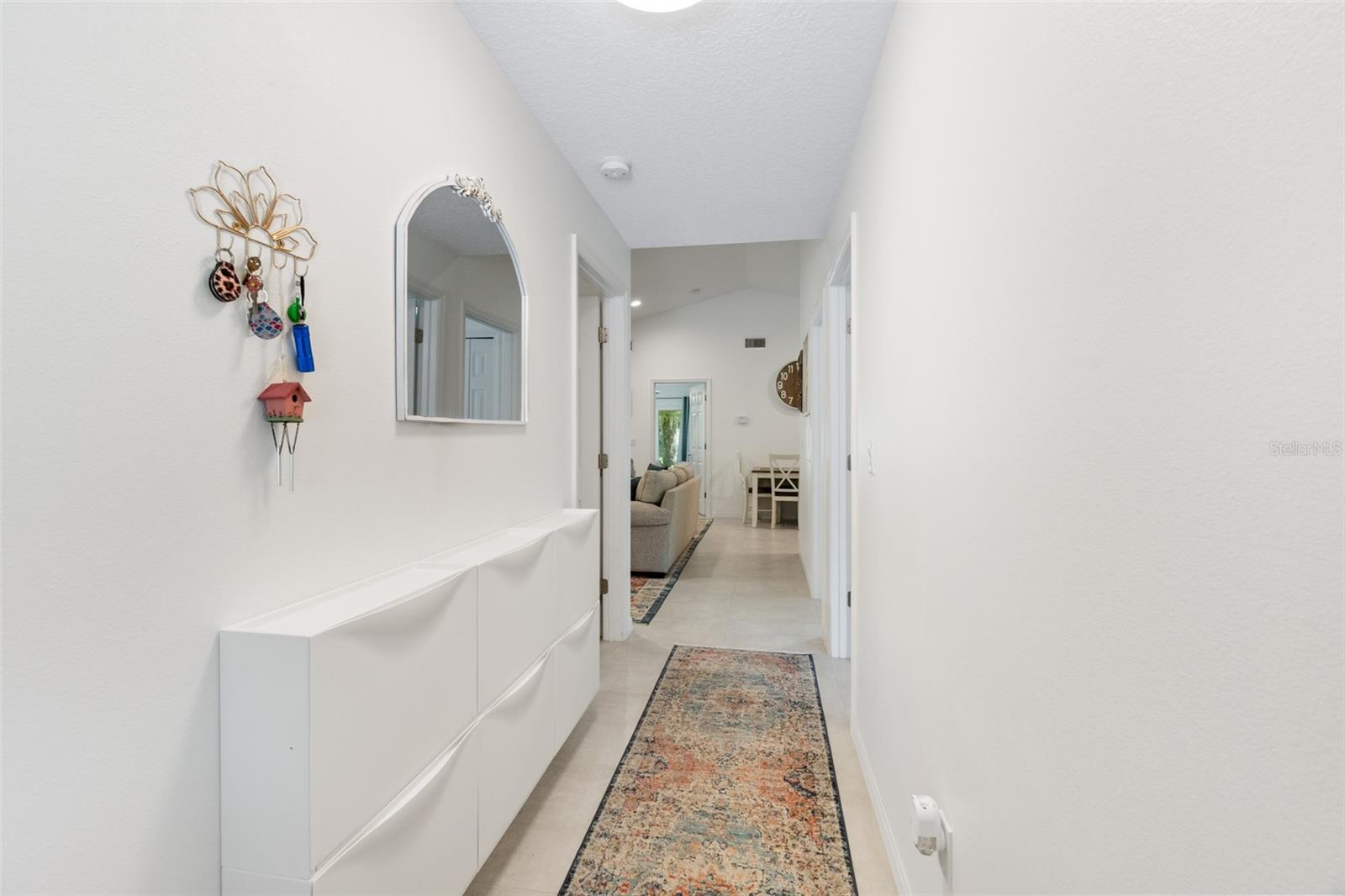 39 HERNANDEZ AVE