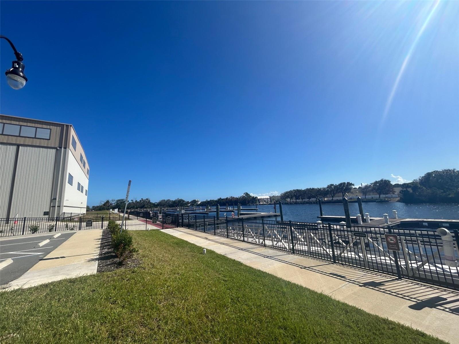 112 DEL PALMA DR