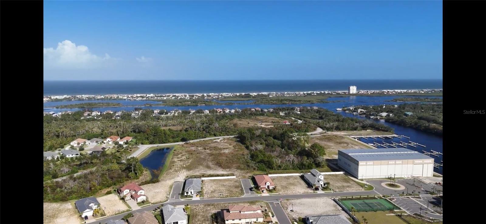 112 DEL PALMA DR