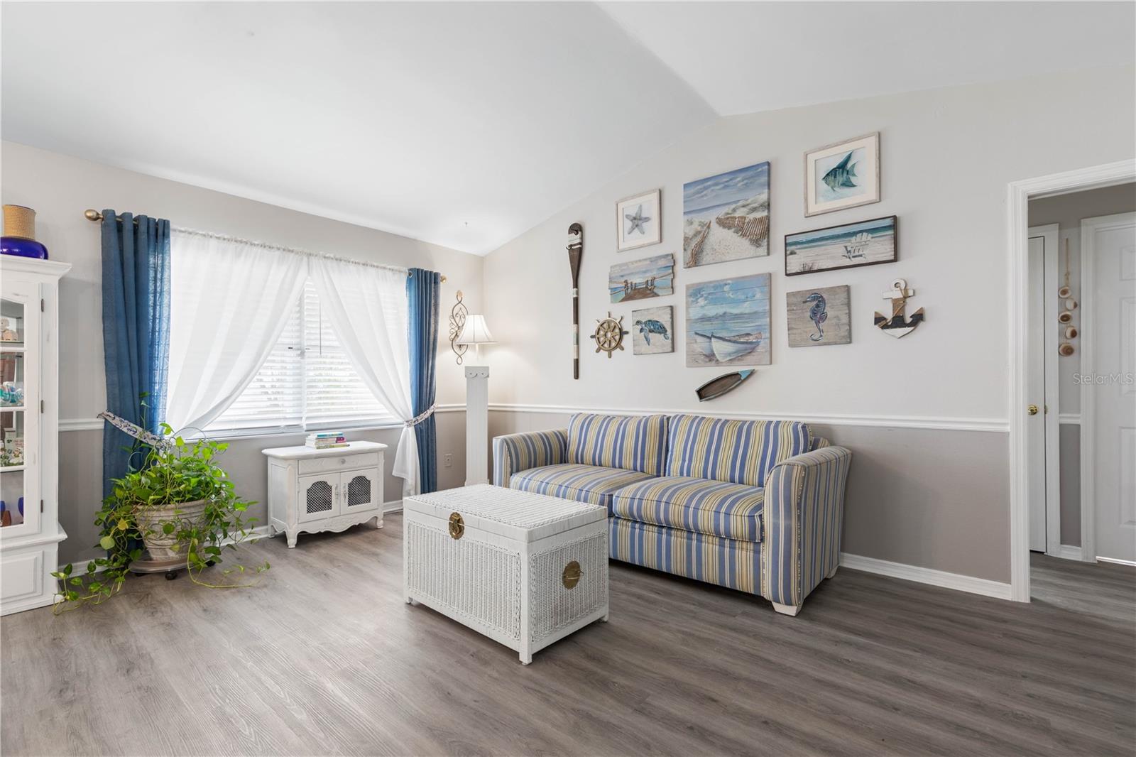 197 FRANKFORD LN