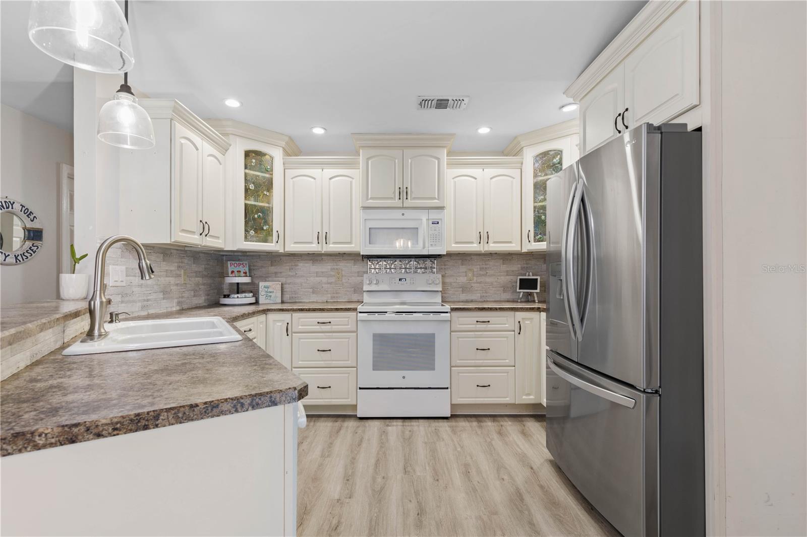 197 FRANKFORD LN