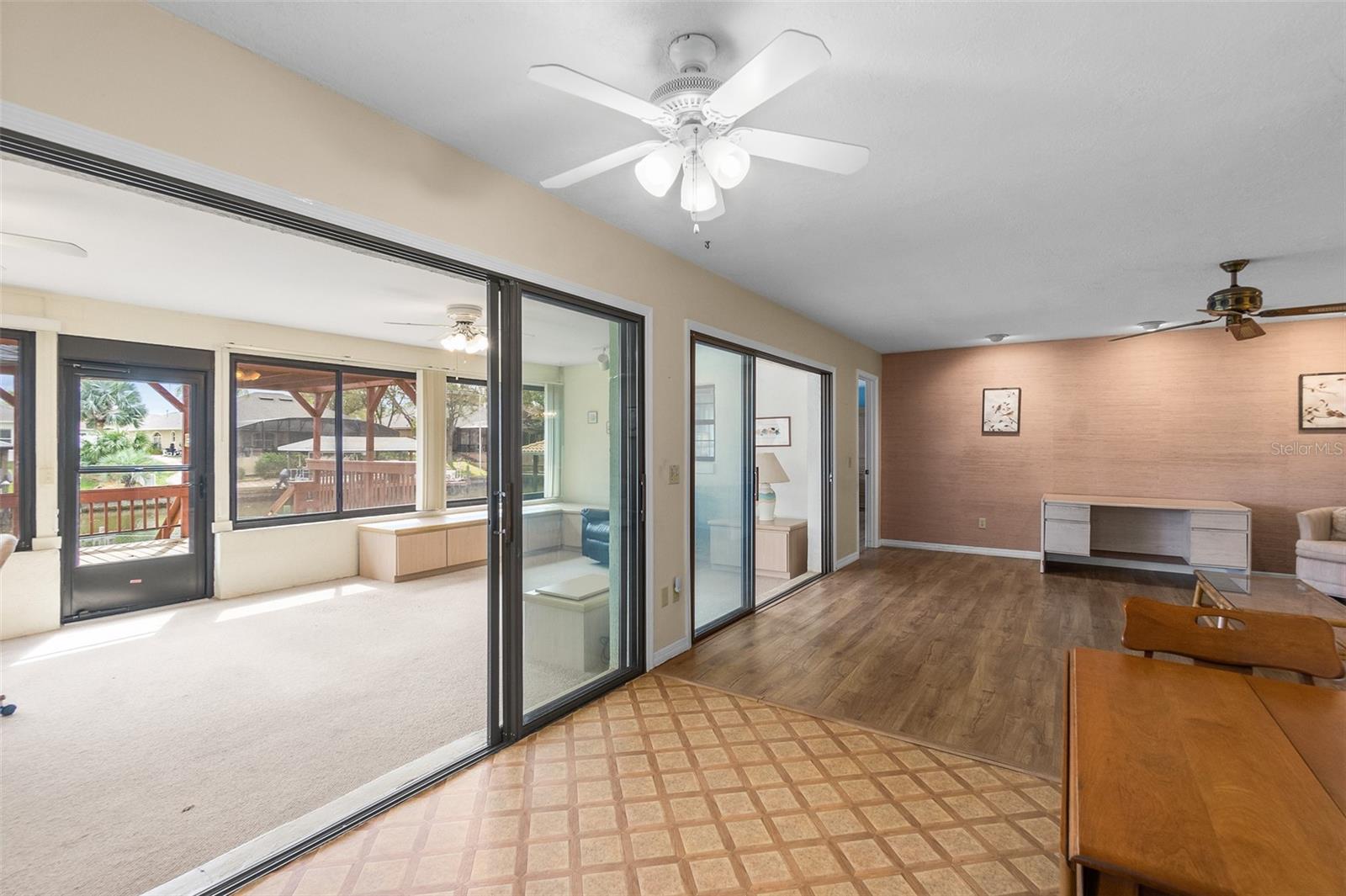 10 FLAMETREE CT