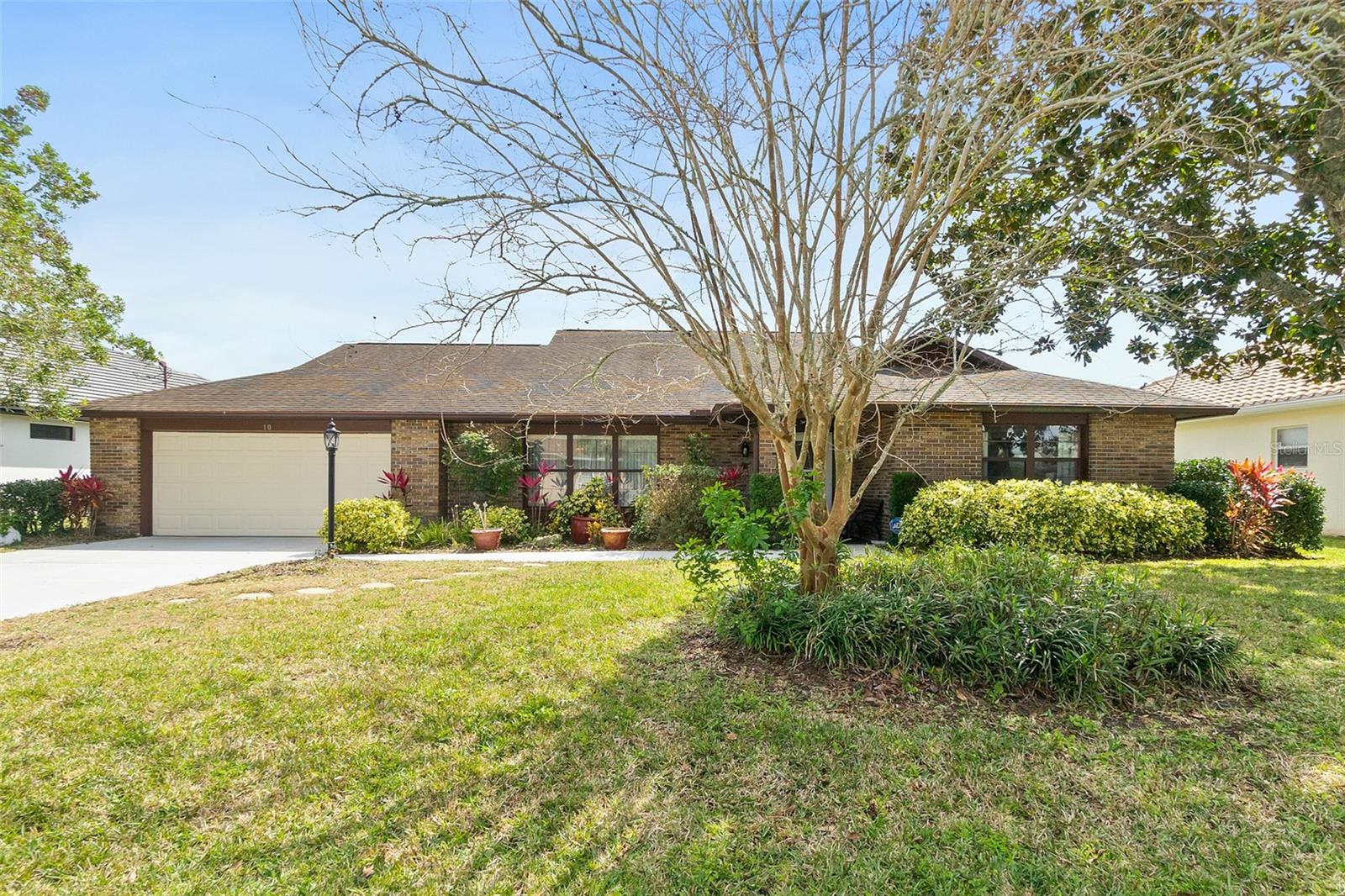 10 FLAMETREE CT