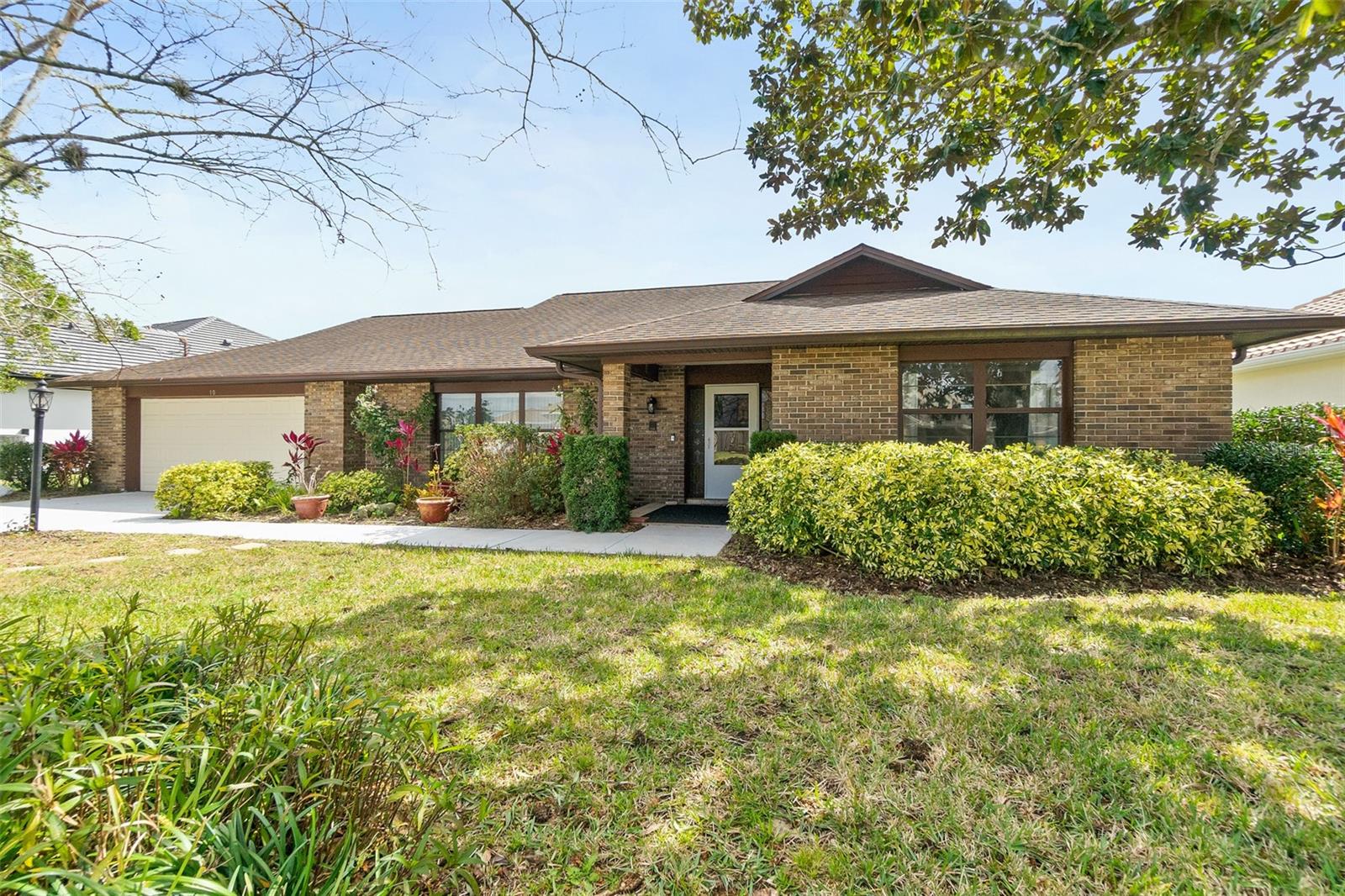 10 FLAMETREE CT