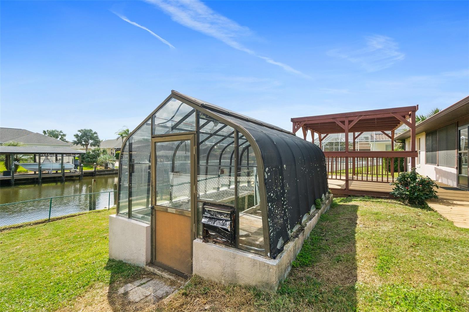 10 FLAMETREE CT