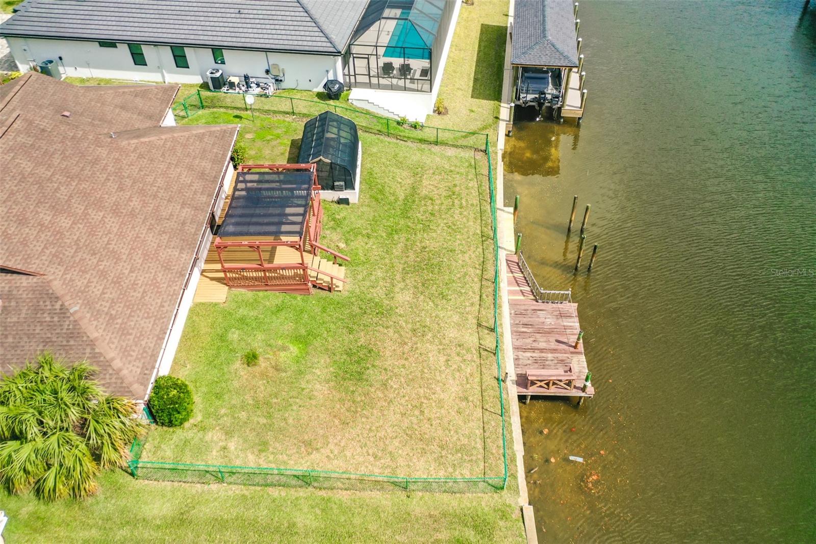 10 FLAMETREE CT