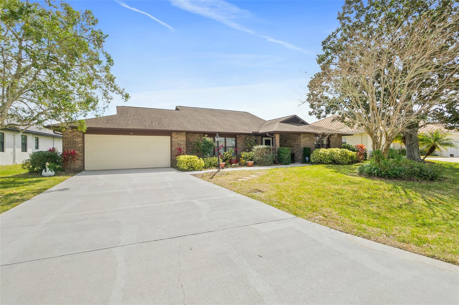 10 FLAMETREE CT