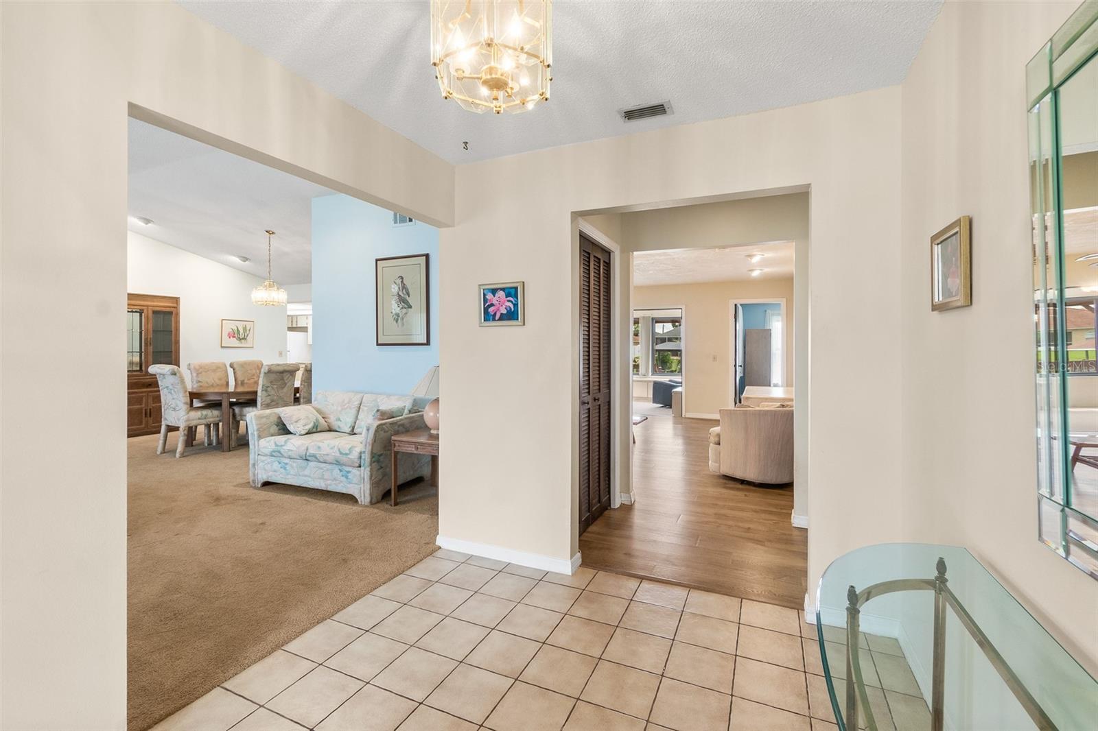 10 FLAMETREE CT