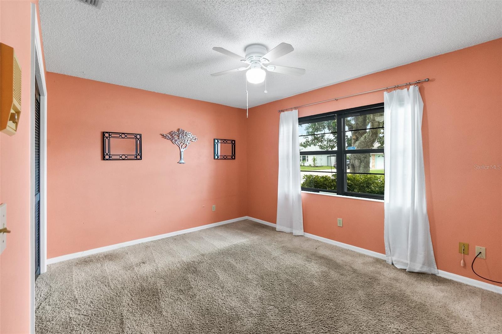 10 FLAMETREE CT