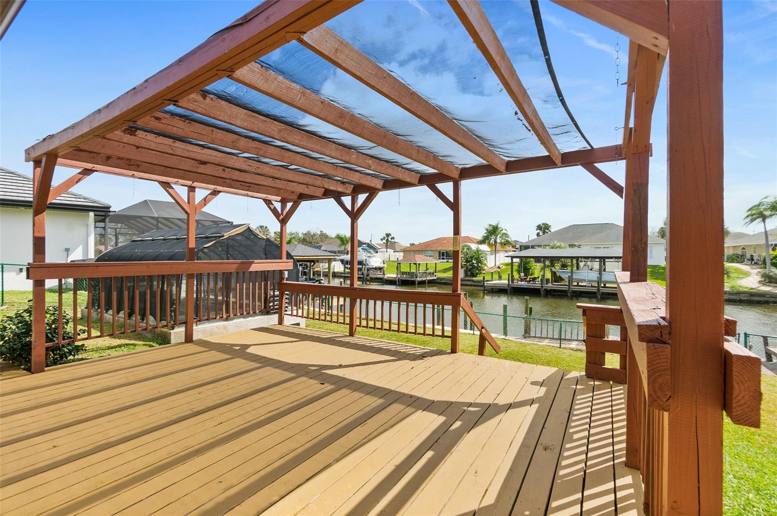 10 FLAMETREE CT