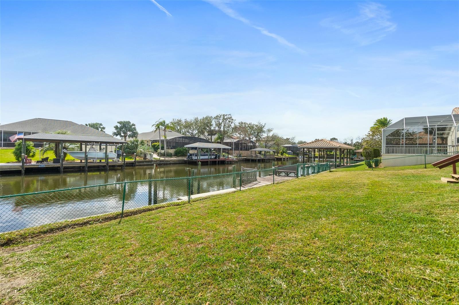 10 FLAMETREE CT