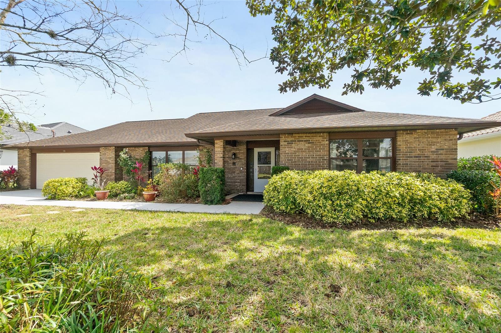 10 FLAMETREE CT
