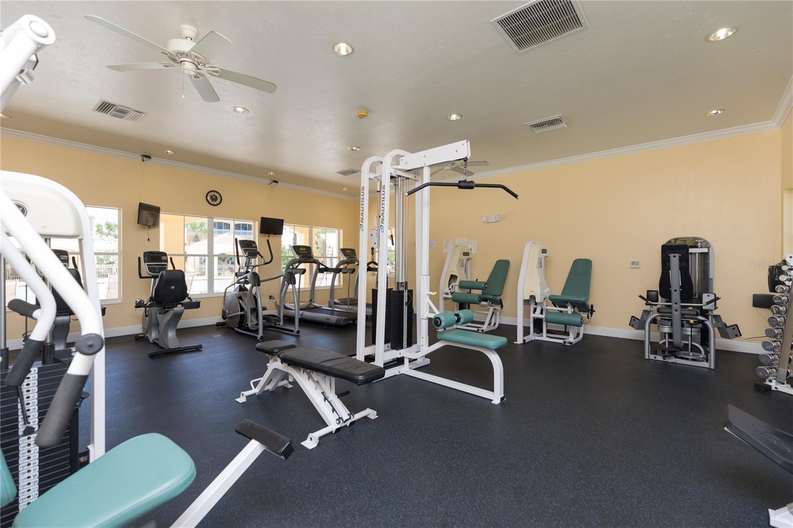 40 CASA BELLA CIR #1101