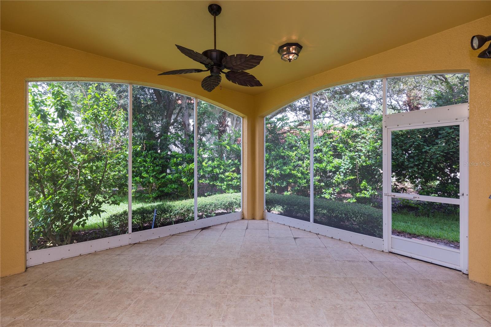 40 CASA BELLA CIR #1101