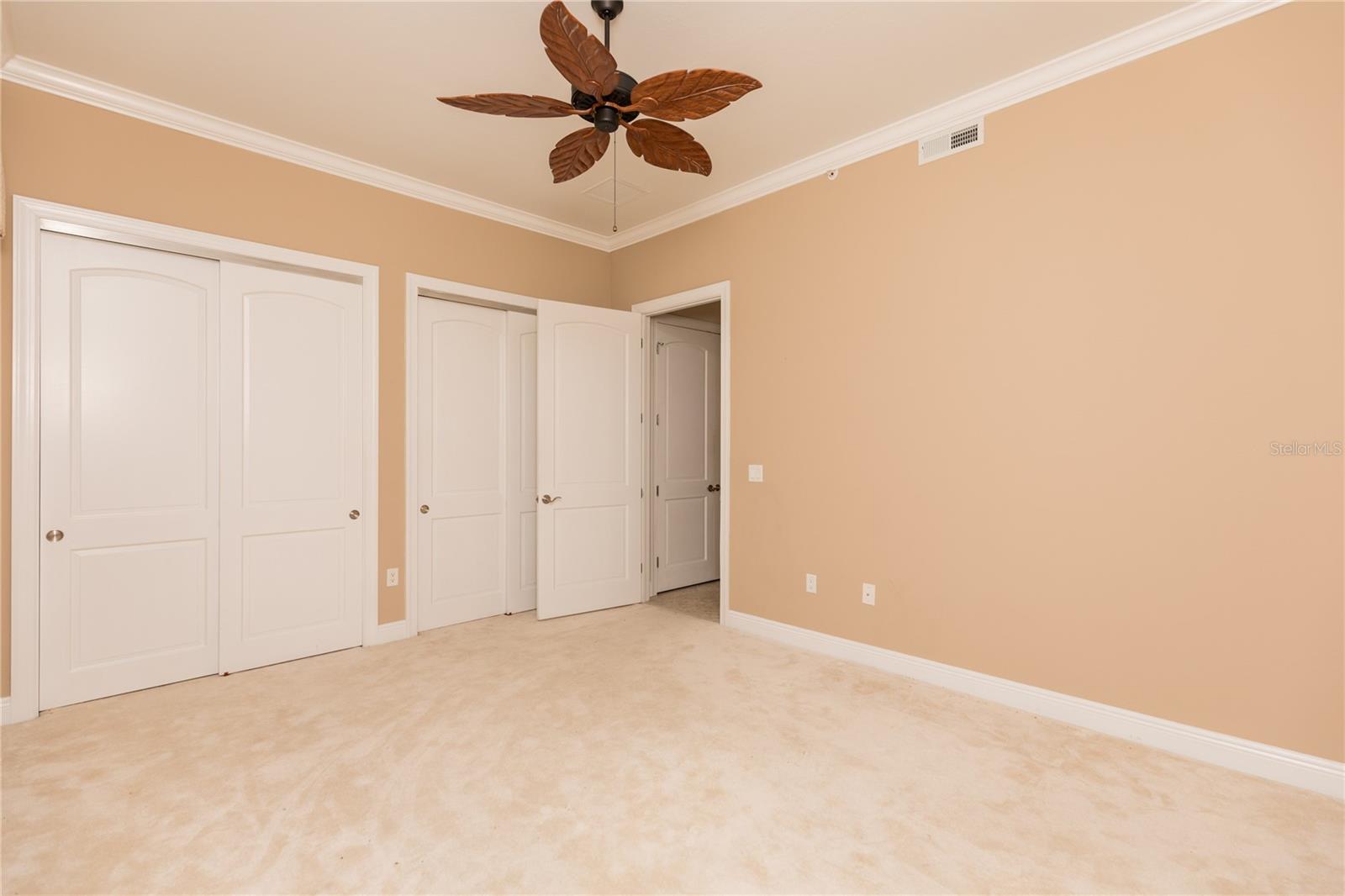 40 CASA BELLA CIR #1101