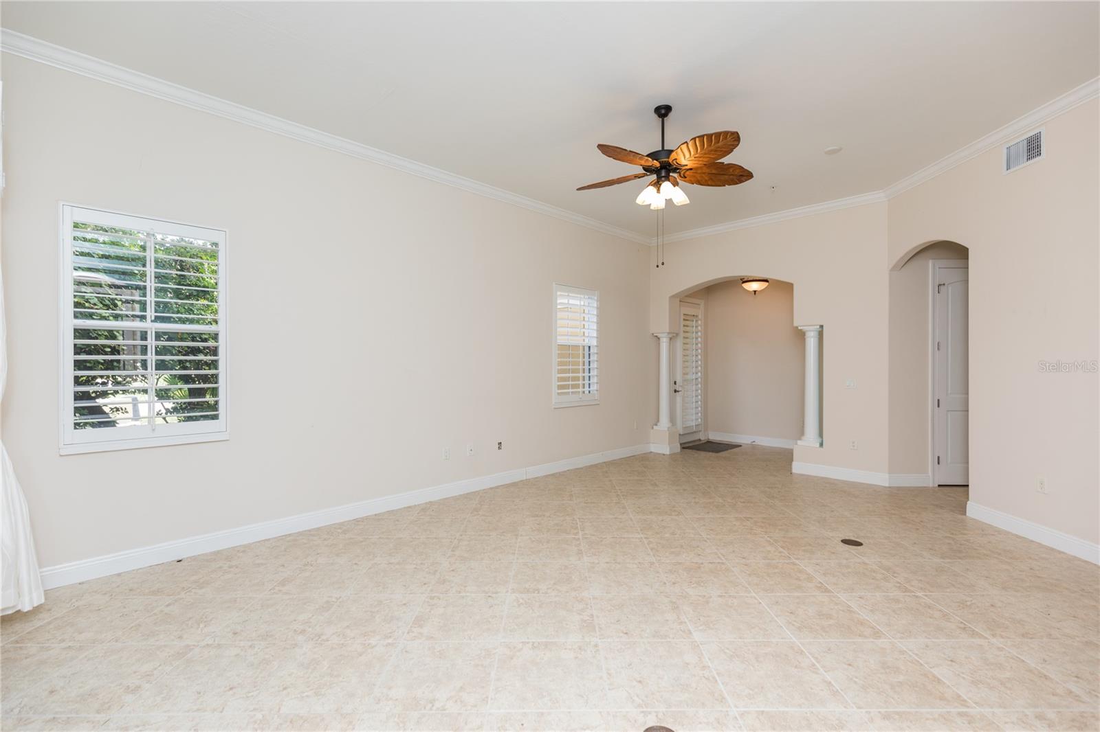 40 CASA BELLA CIR #1101