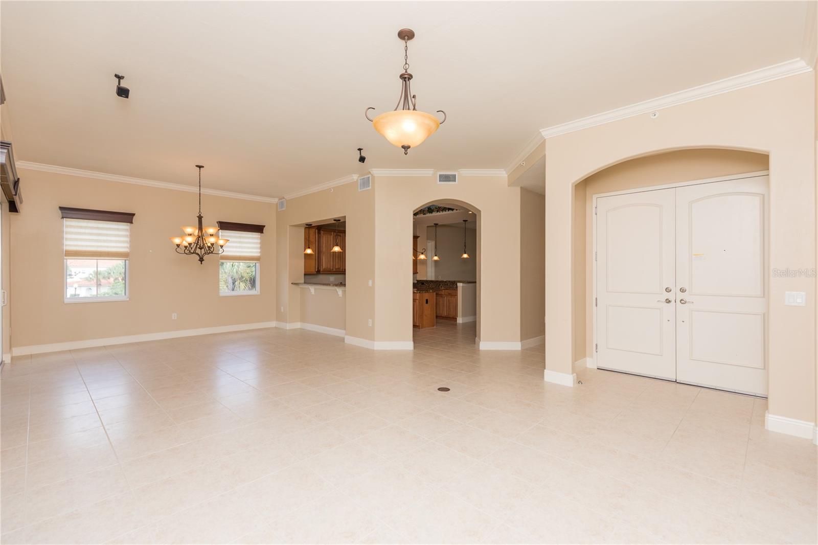 40 CASA BELLA CIR #1102