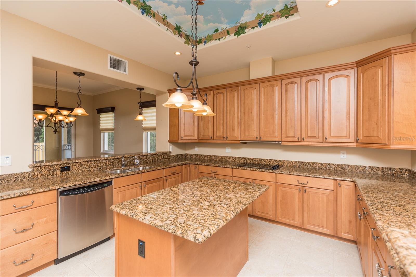 40 CASA BELLA CIR #1102