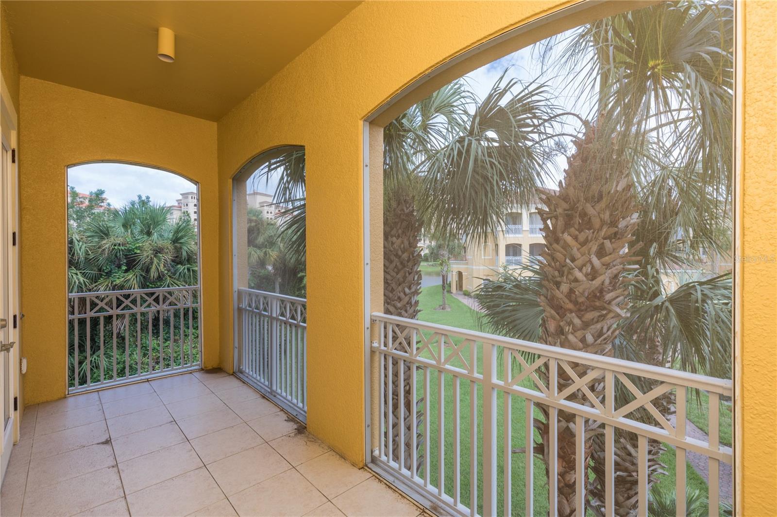 40 CASA BELLA CIR #1102