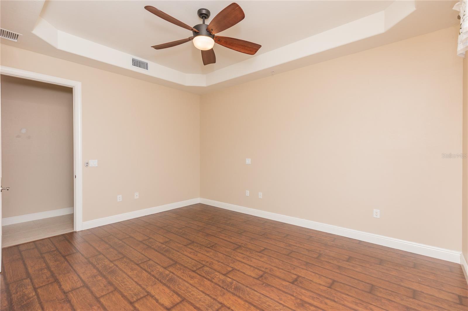 40 CASA BELLA CIR #1102