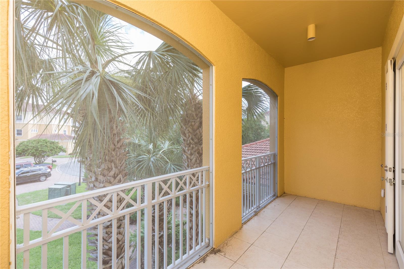 40 CASA BELLA CIR #1102