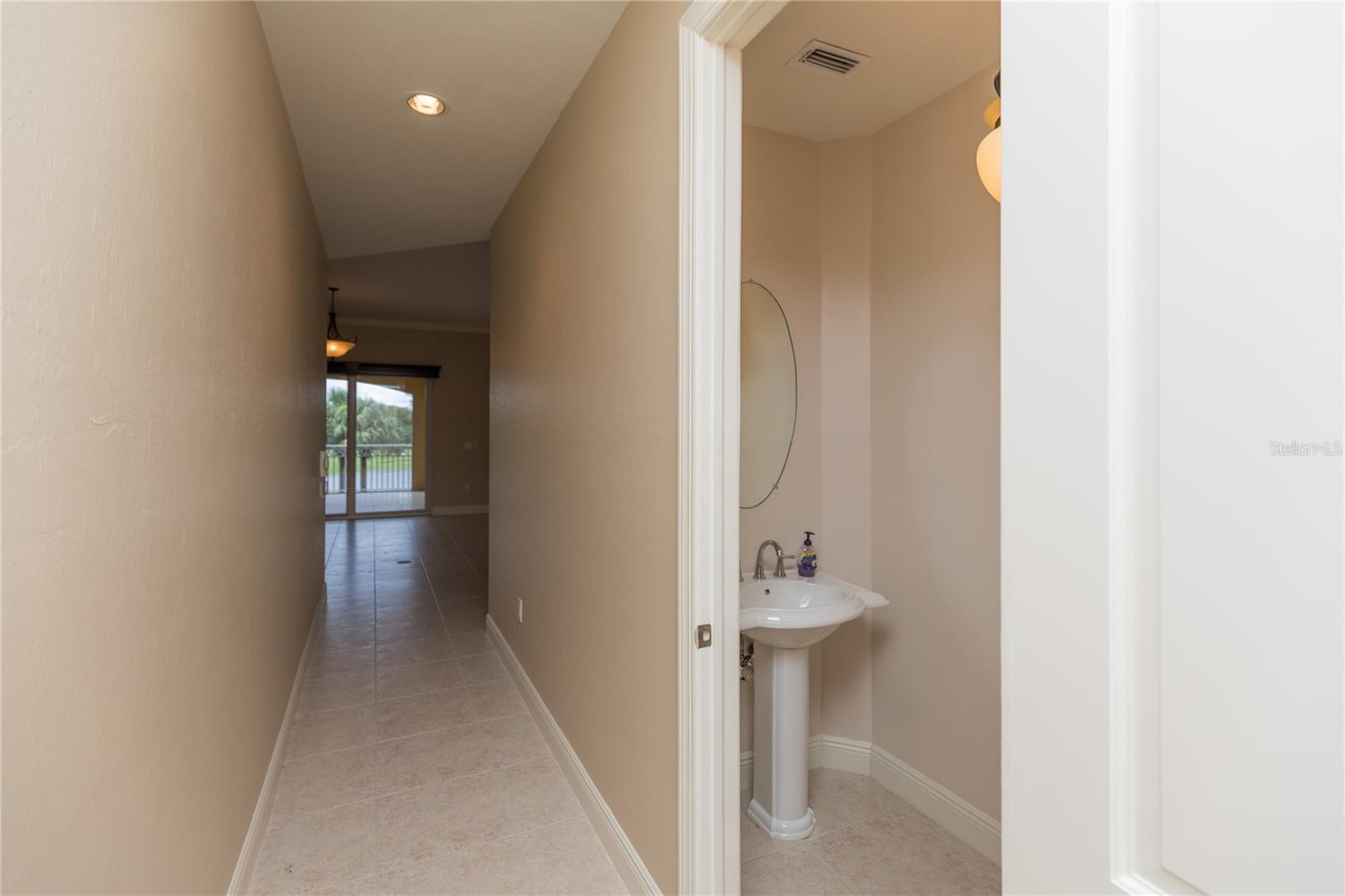 40 CASA BELLA CIR #1102