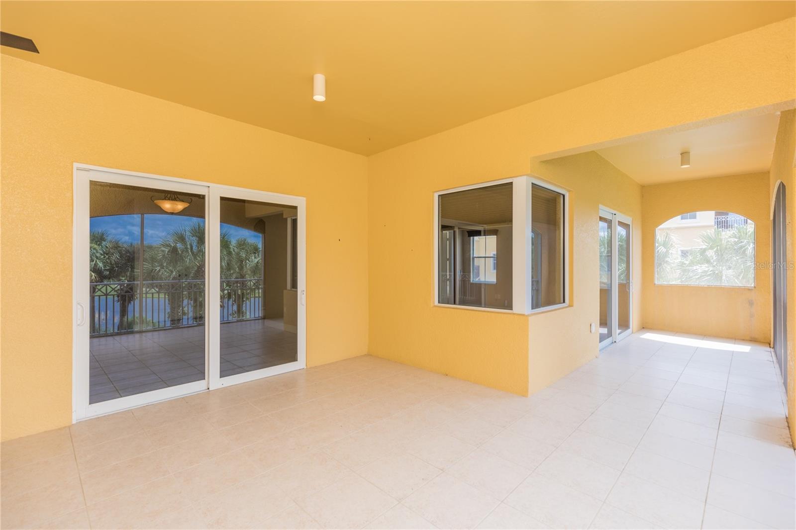 40 CASA BELLA CIR #1102