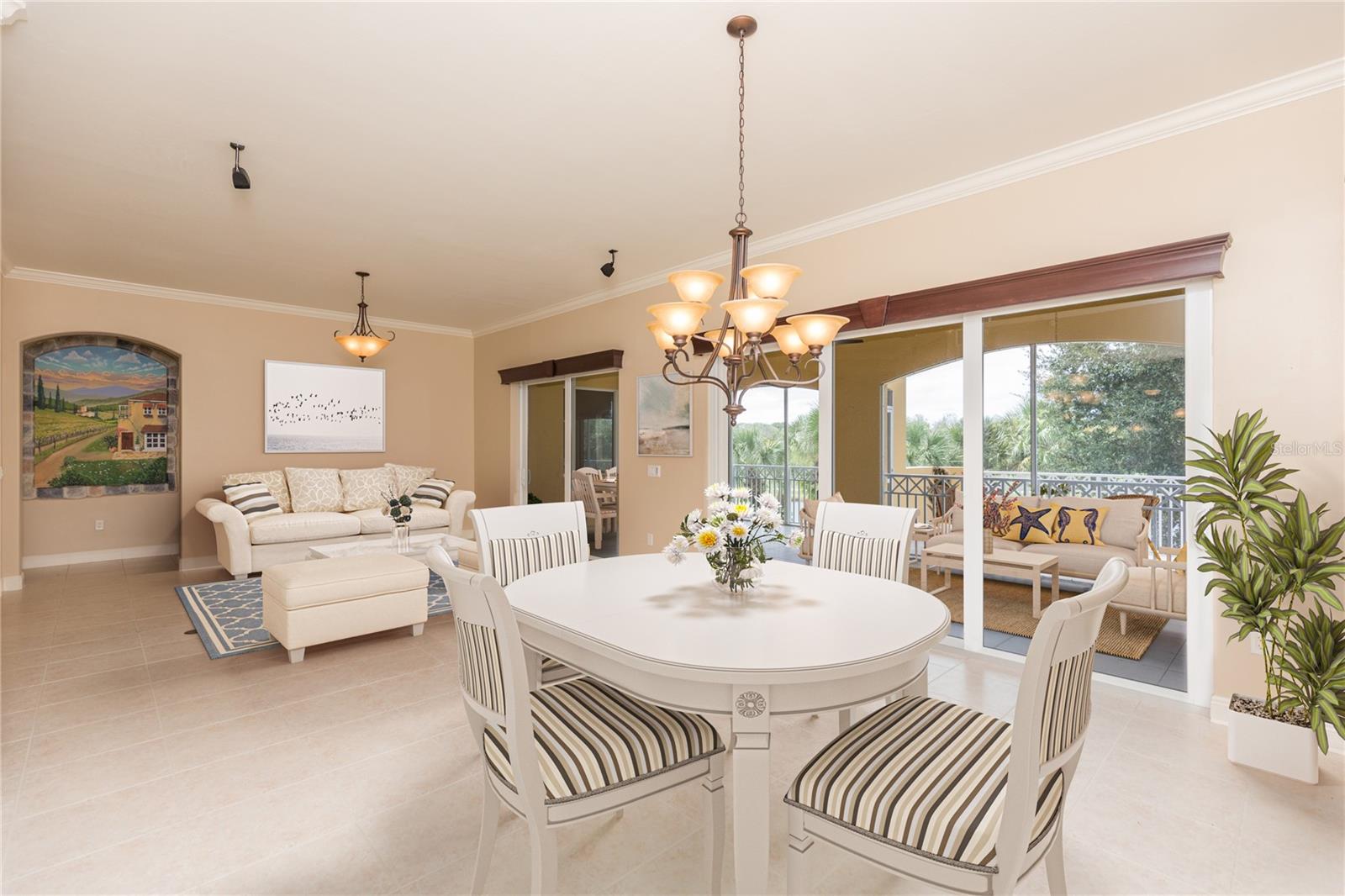 40 CASA BELLA CIR #1102