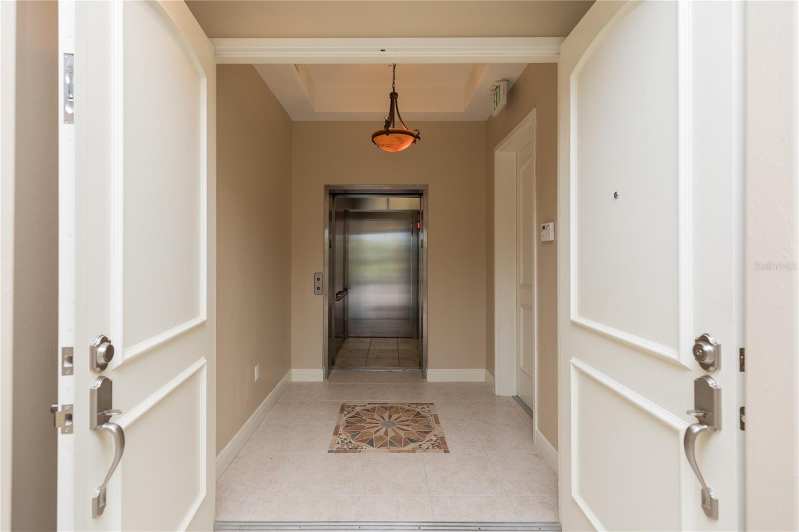 40 CASA BELLA CIR #1102