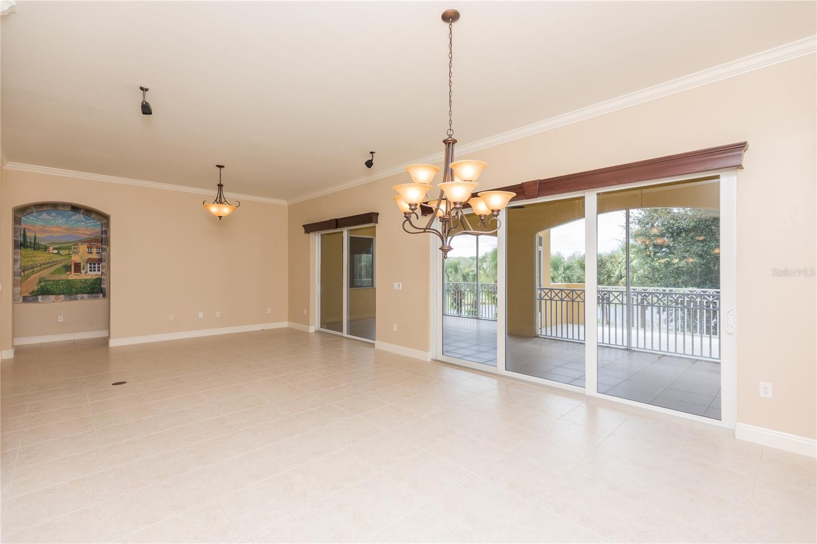 40 CASA BELLA CIR #1102