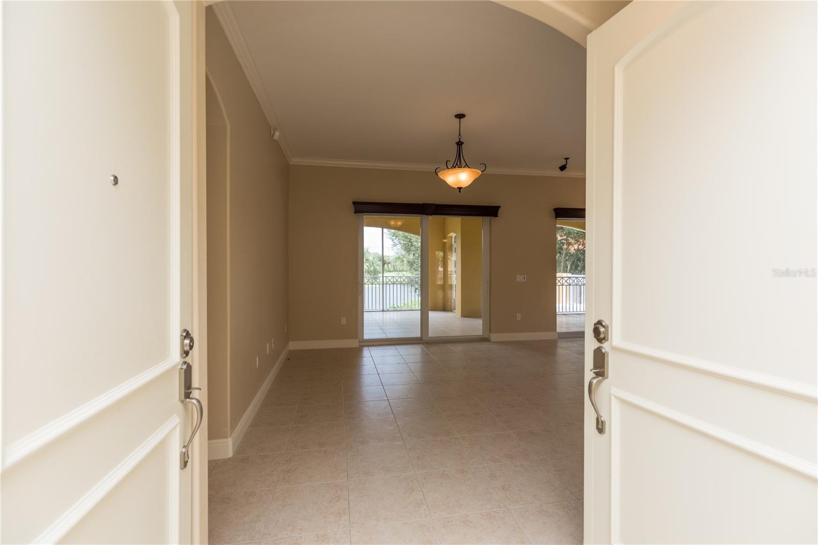 40 CASA BELLA CIR #1102