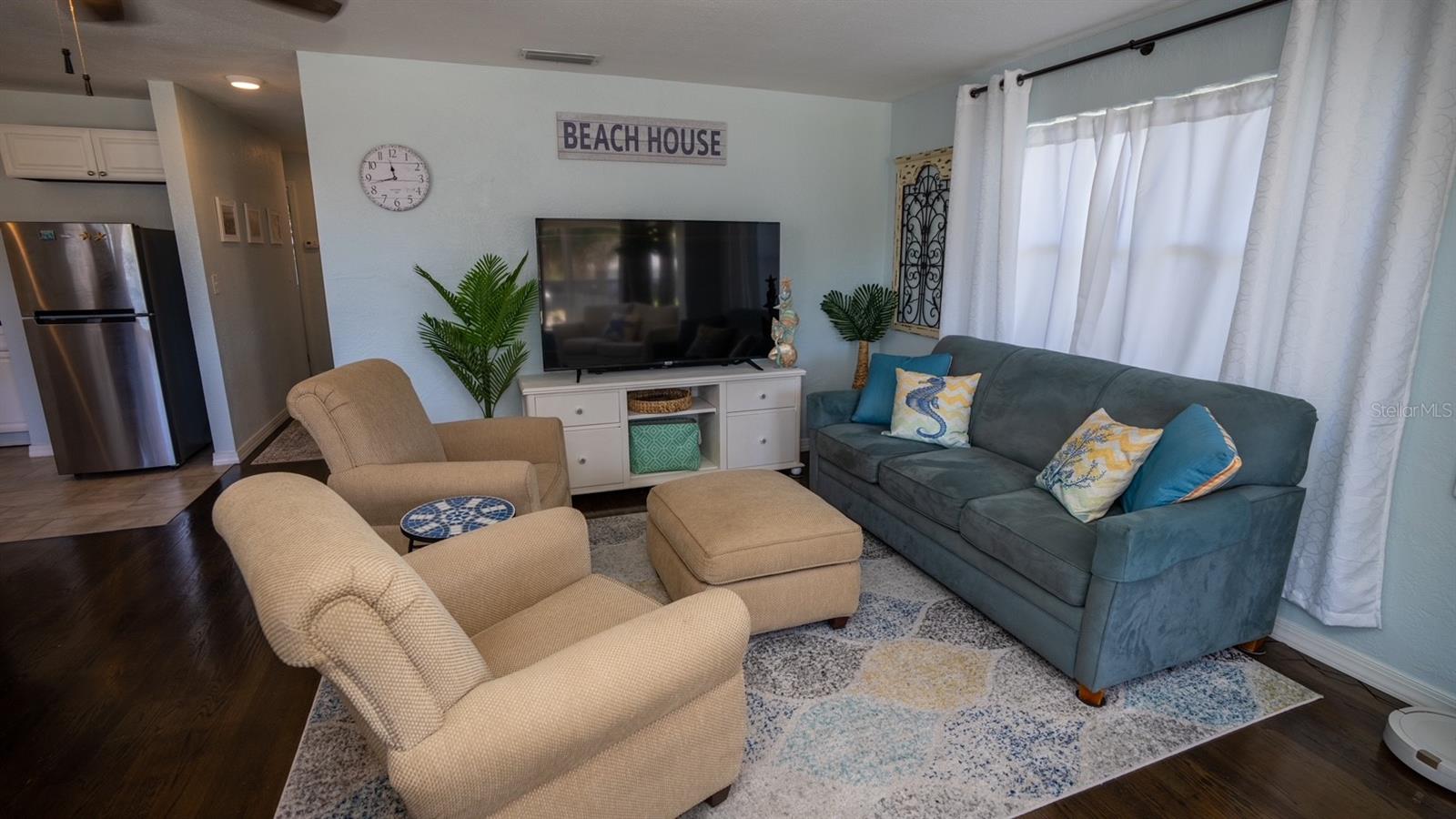 321 SEAVIEW AVE