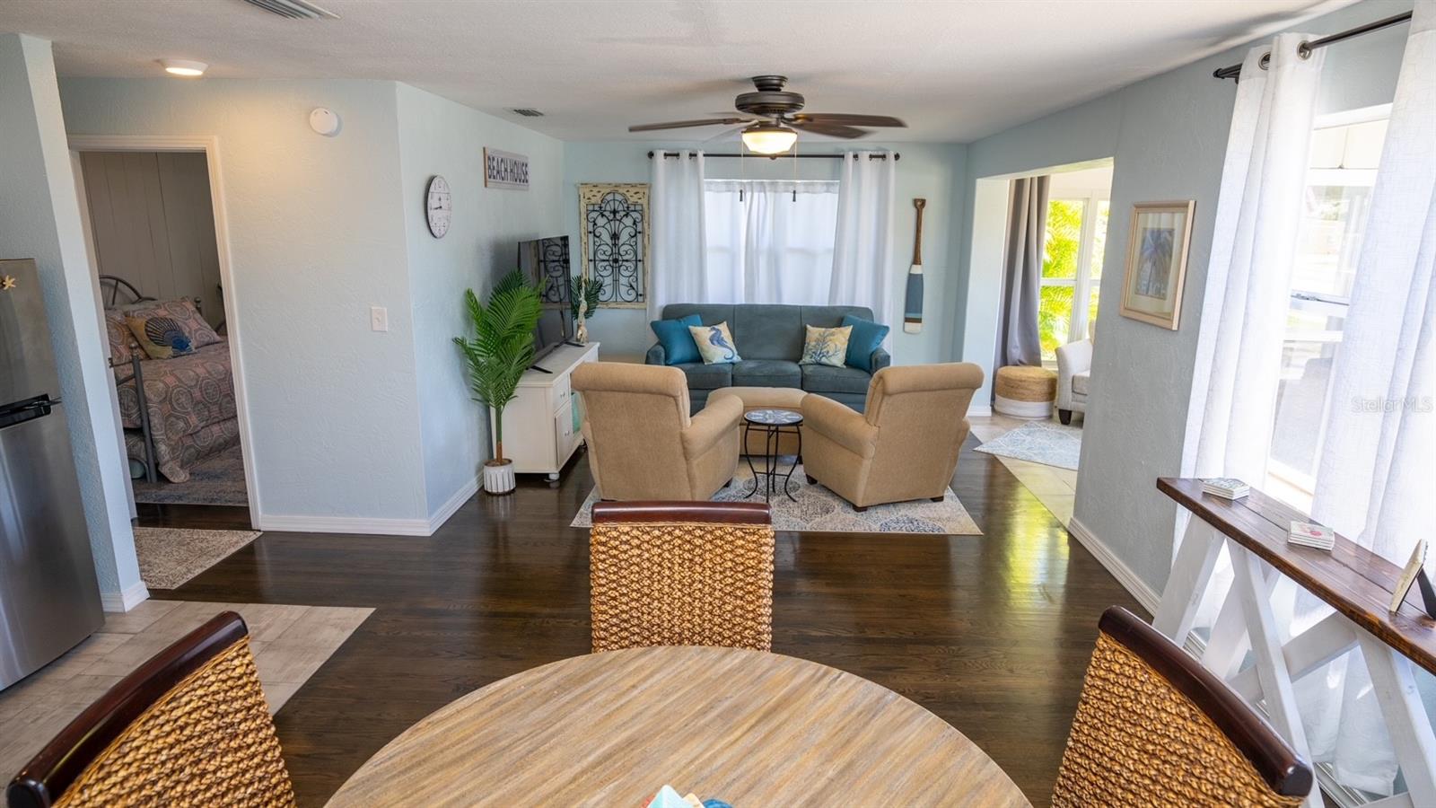 321 SEAVIEW AVE