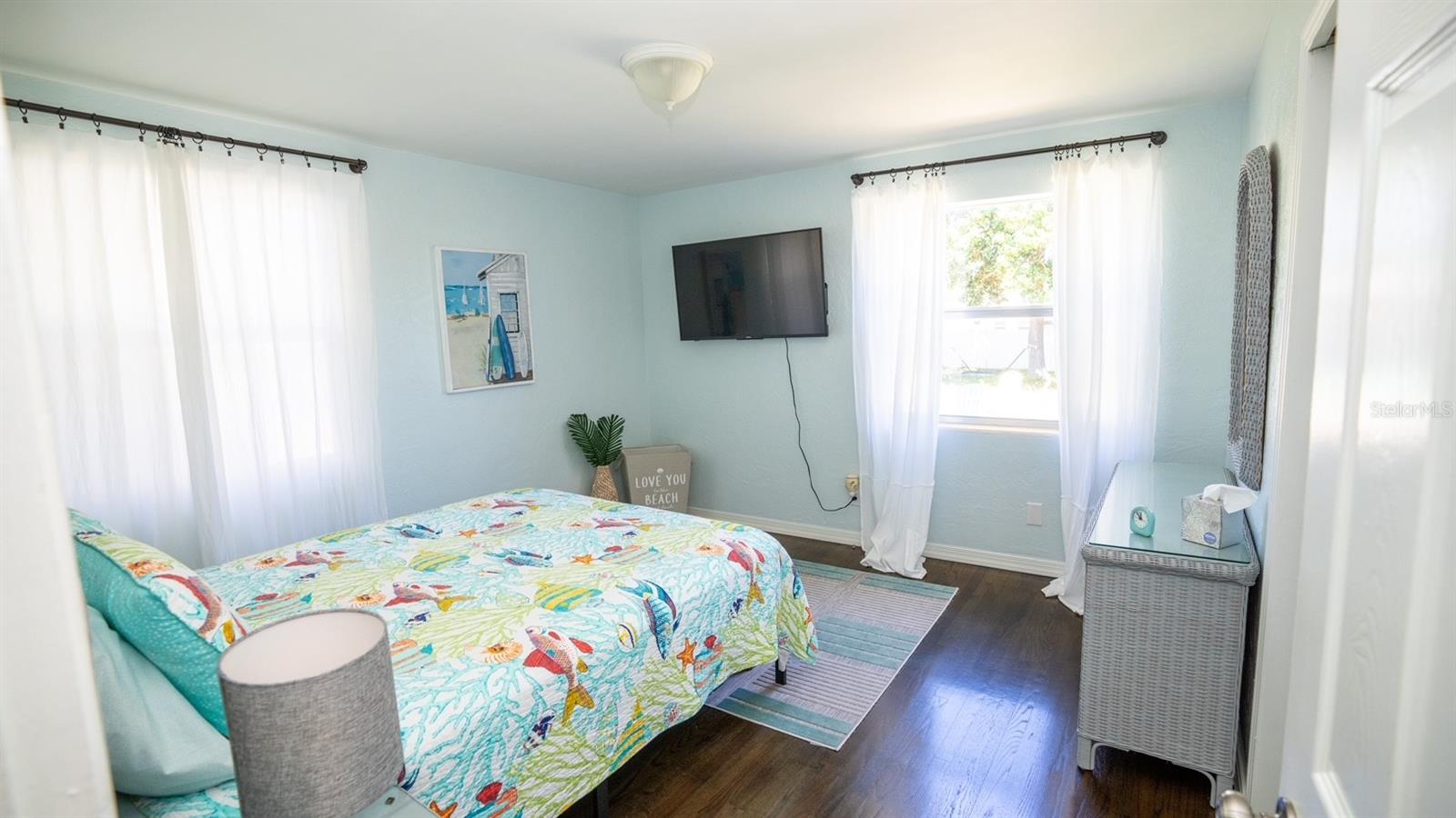 321 SEAVIEW AVE