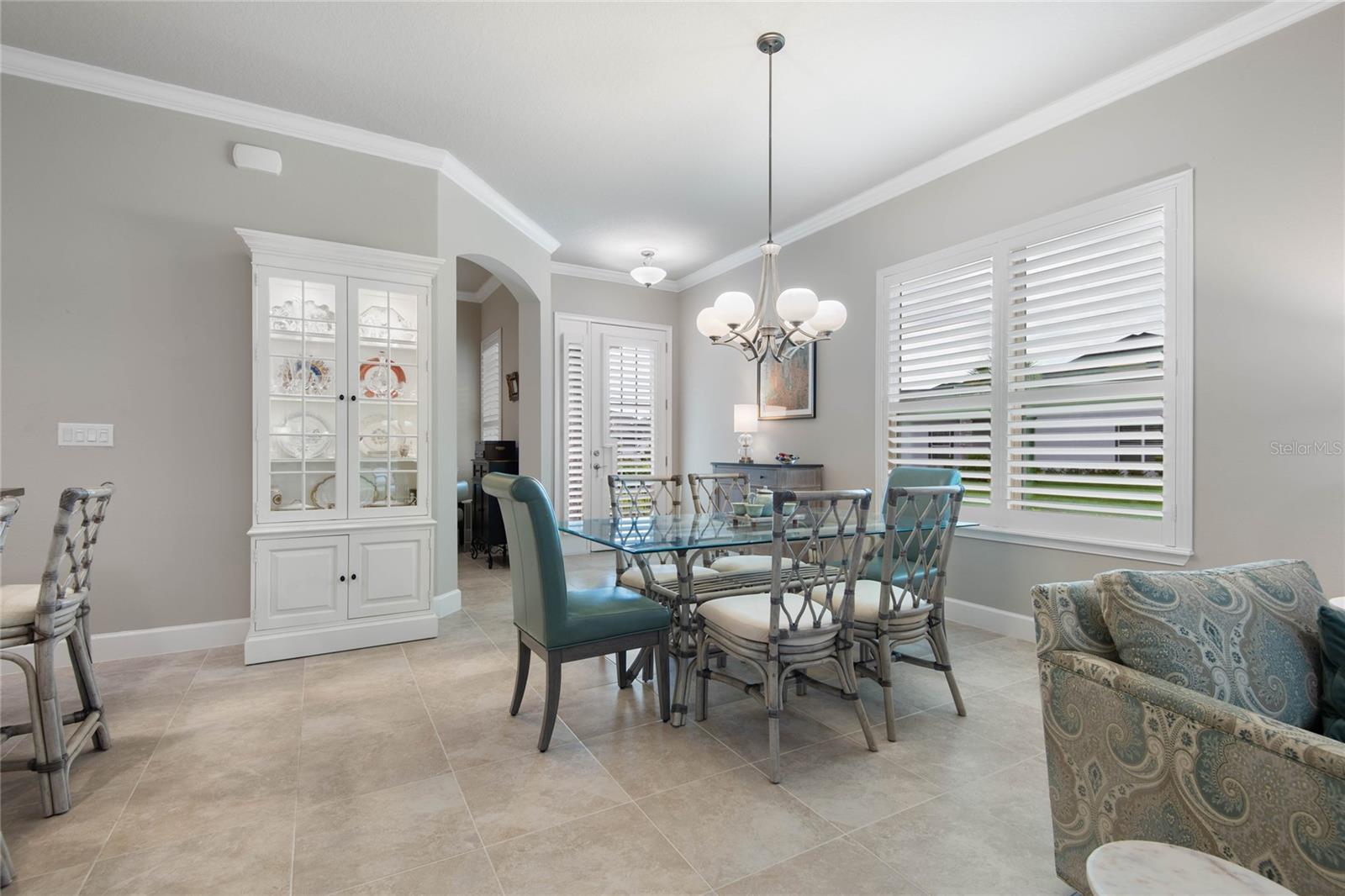 68 LONGRIDGE LN
