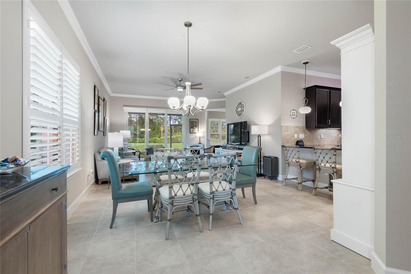 68 LONGRIDGE LN