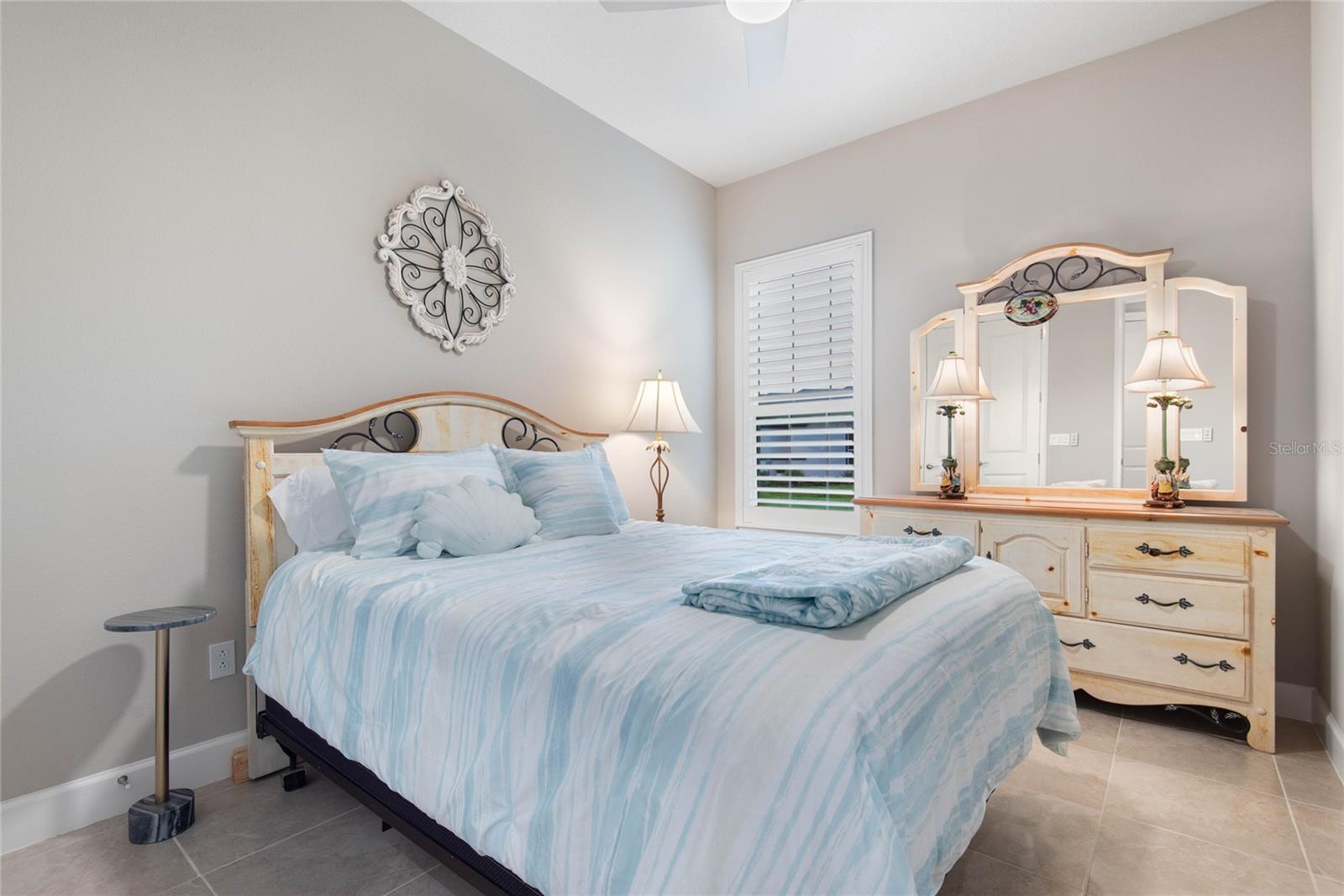 68 LONGRIDGE LN