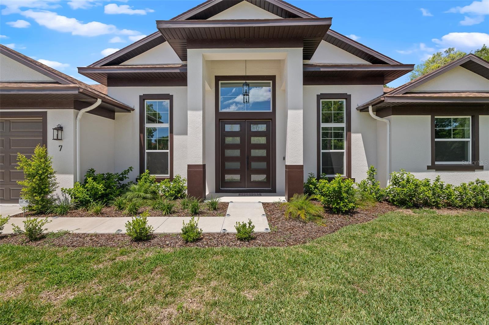 7 FORTUNE LN