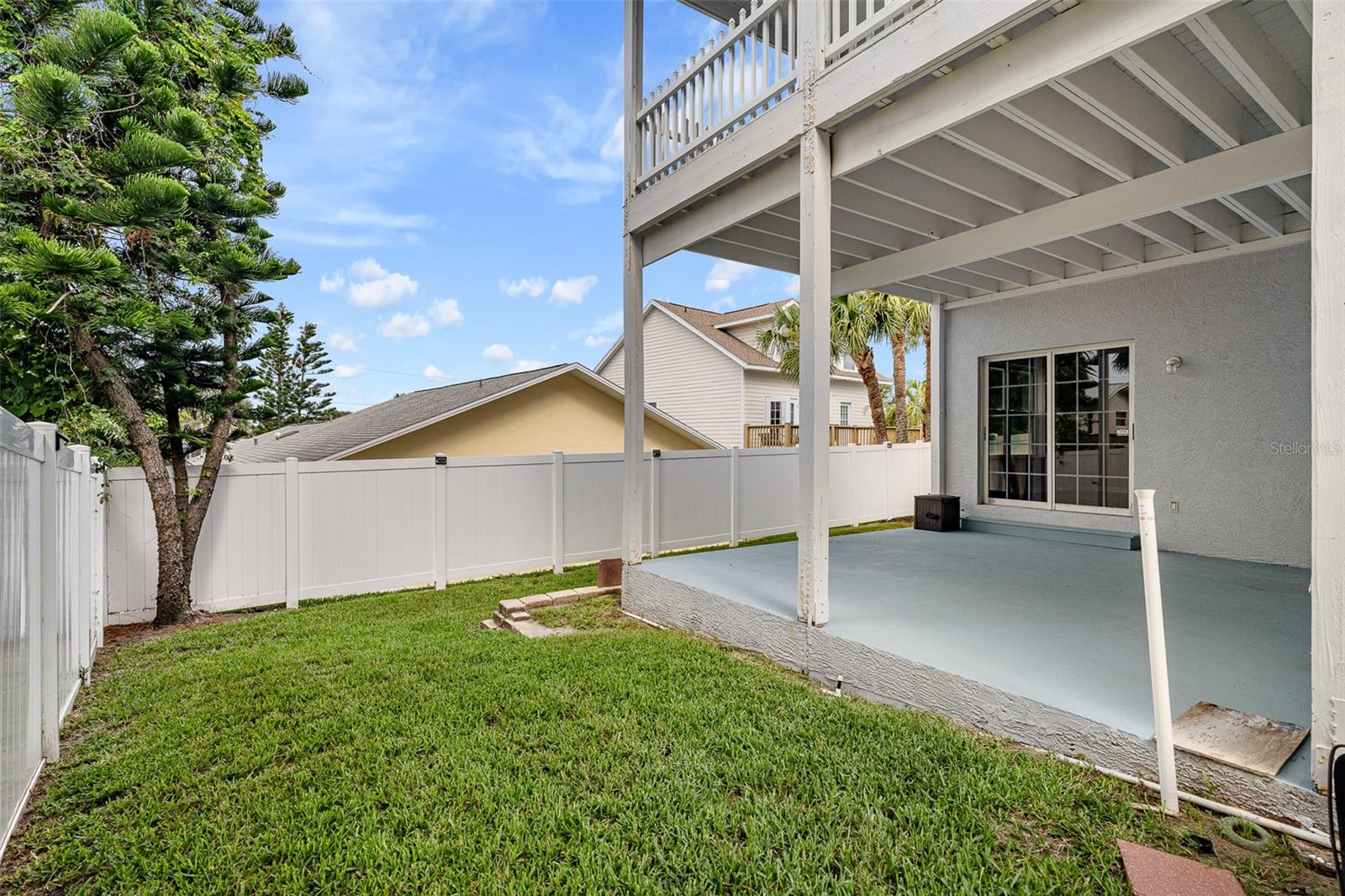 1115 N CENTRAL AVE
