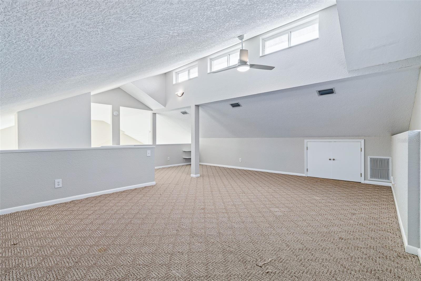 1115 N CENTRAL AVE