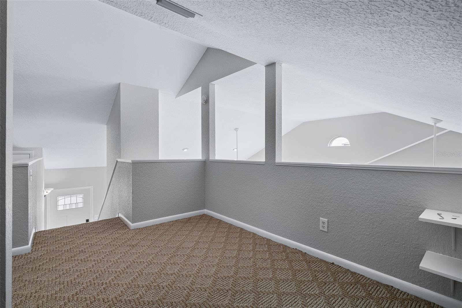1115 N CENTRAL AVE