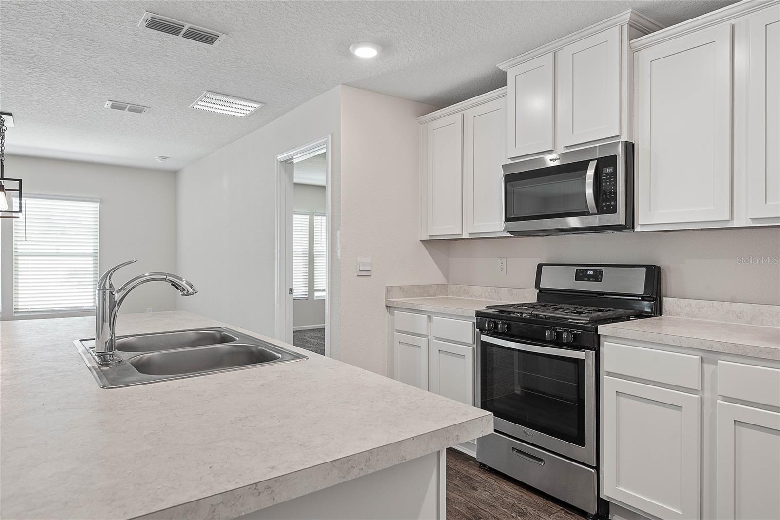 657 GRAND RESERVE DR