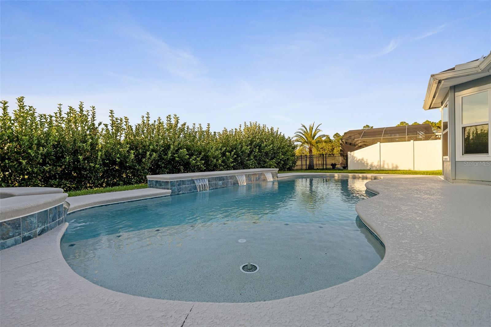 310 GRAND RESERVE DR