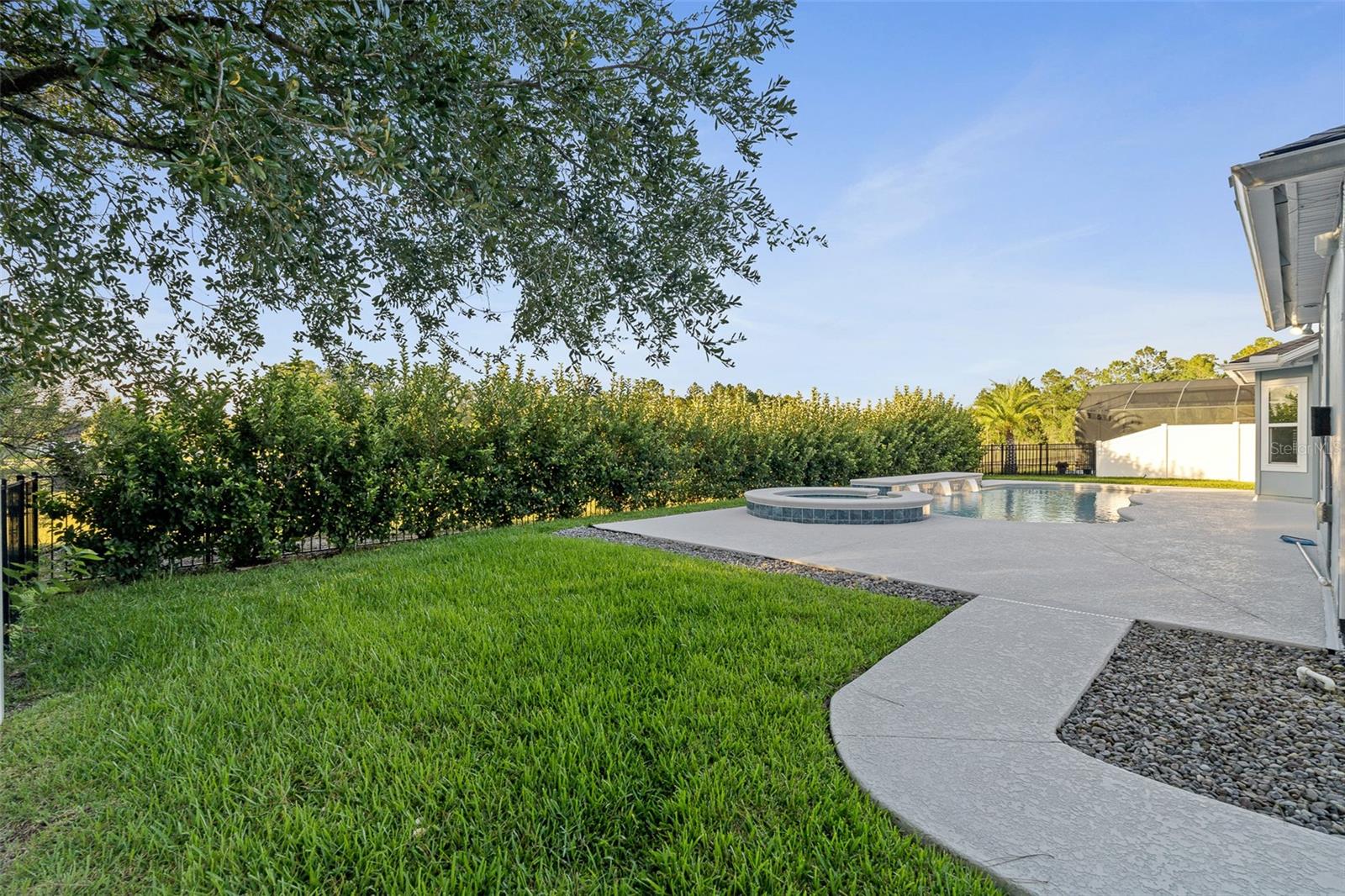 310 GRAND RESERVE DR