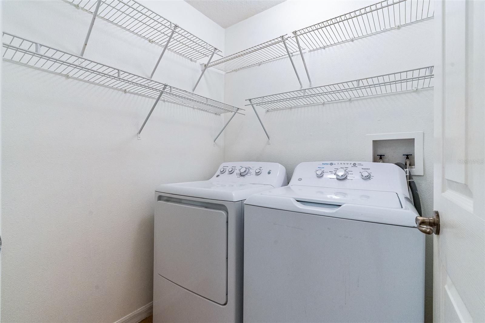 928 GEORGE HECKER DR