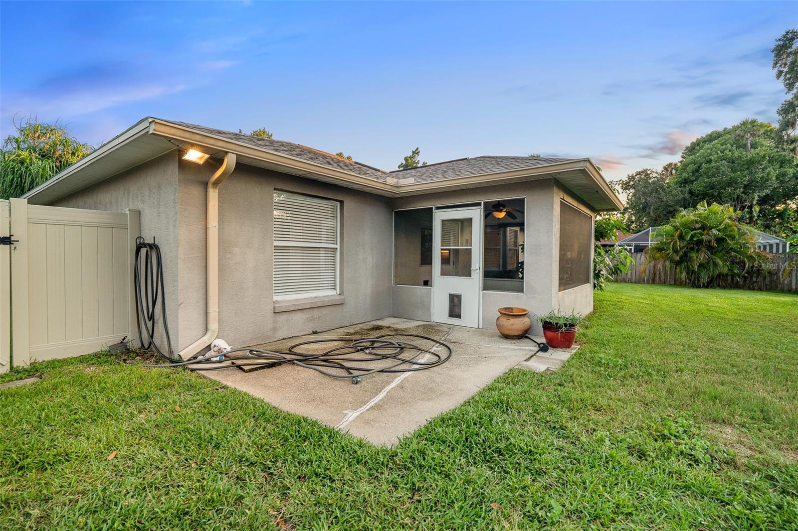 928 GEORGE HECKER DR